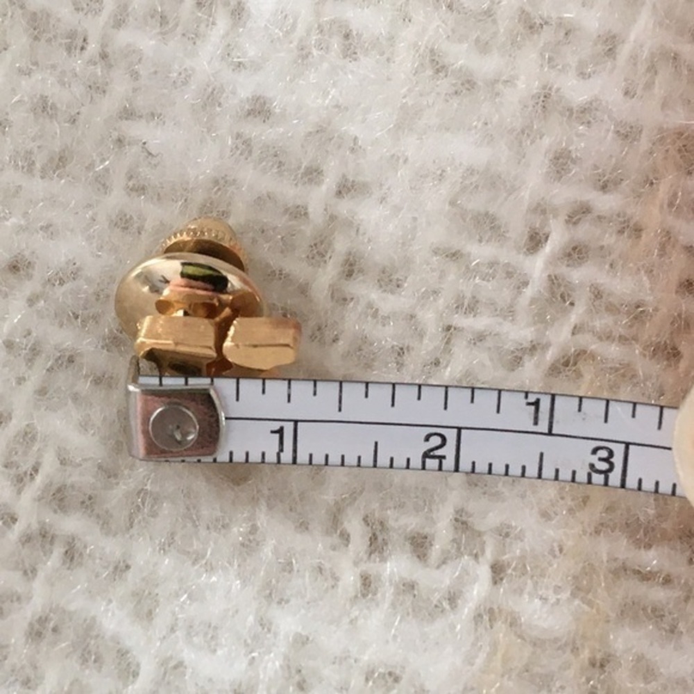 Vintage Avon Letter “K” Goldtone Pin Brooch - Picture 5 of 6